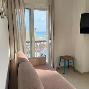 https://apartamentos-la-proa.es-andalucia.com