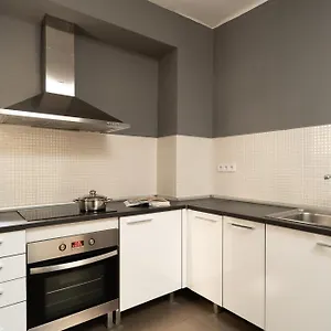 https://apartamentos-gran-via-bassols.catalonia-hotels.com